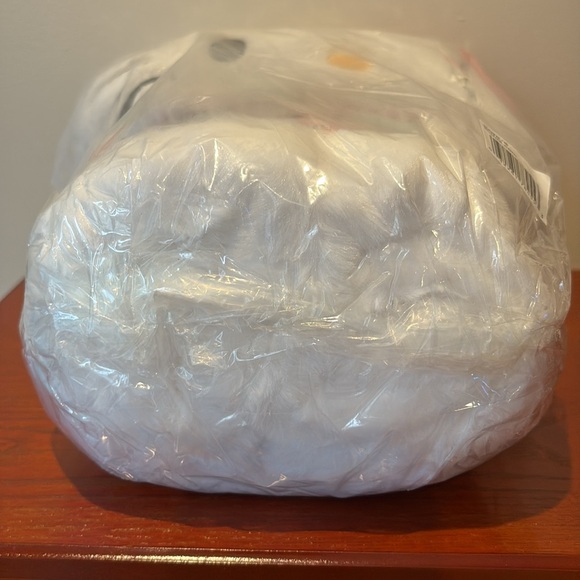 Hello Kitty Hooded Blanket / Throw - Picture 7 of 9